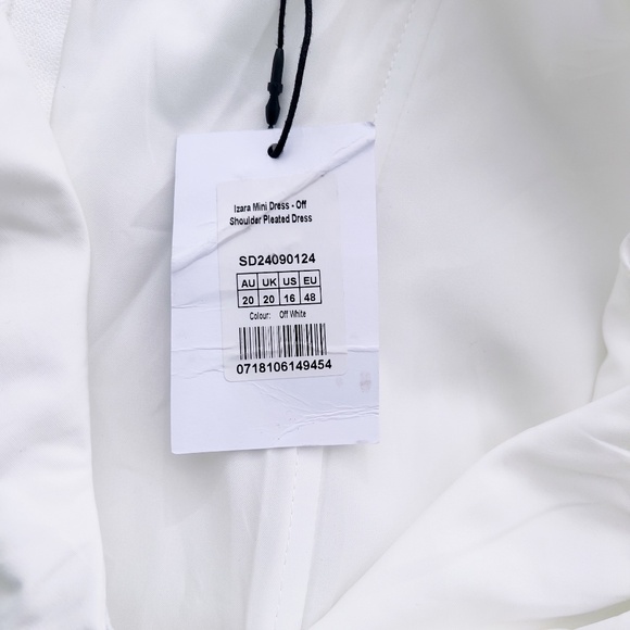NWT Showpo Izara Mini Dress Size 16 Off the Shoulder Pleated Fit & Flare - Picture 7 of 14